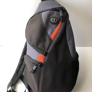 Tamrac sling camera bag